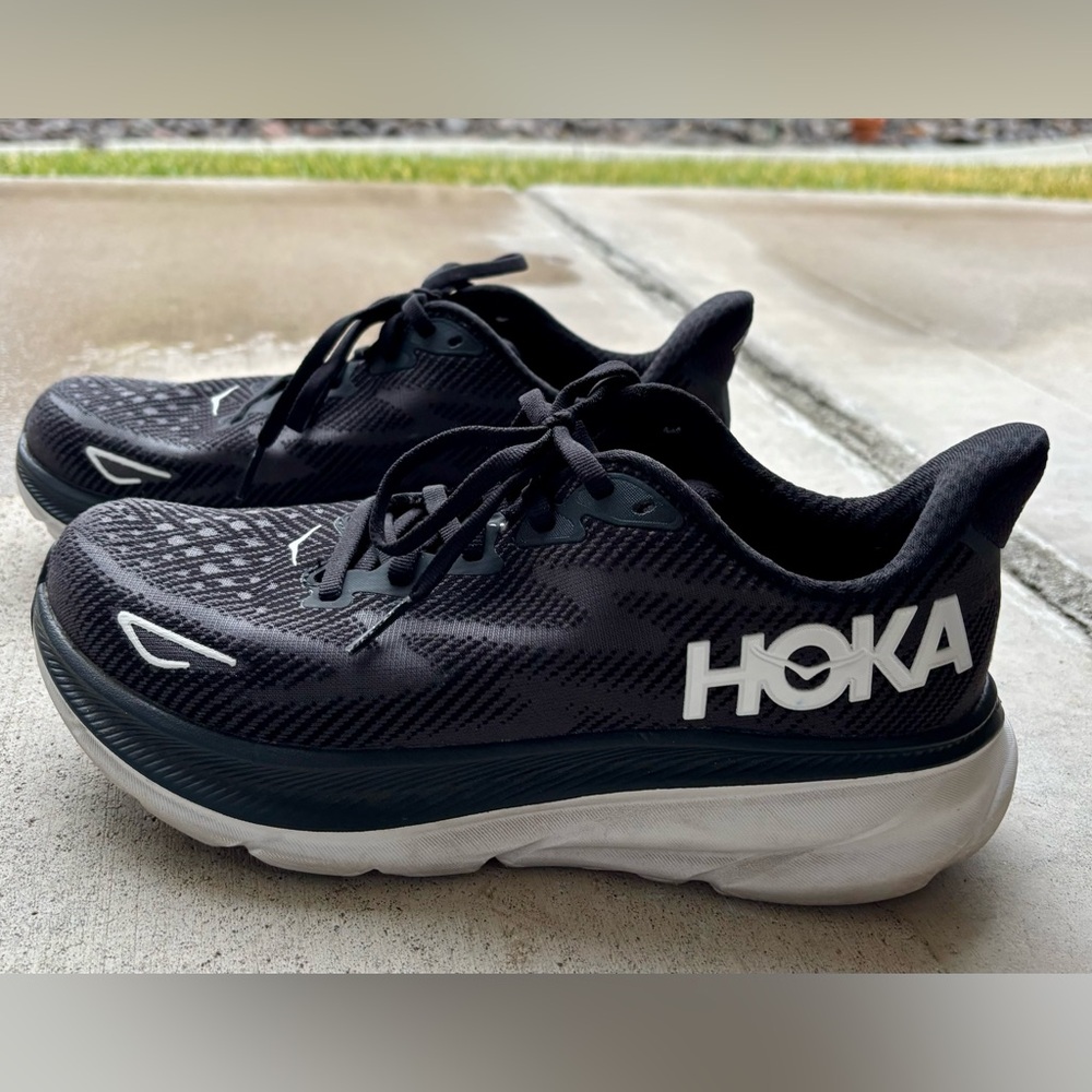Great Condition! Women’s Hoka Clifton 9 Running / Walking Shoes